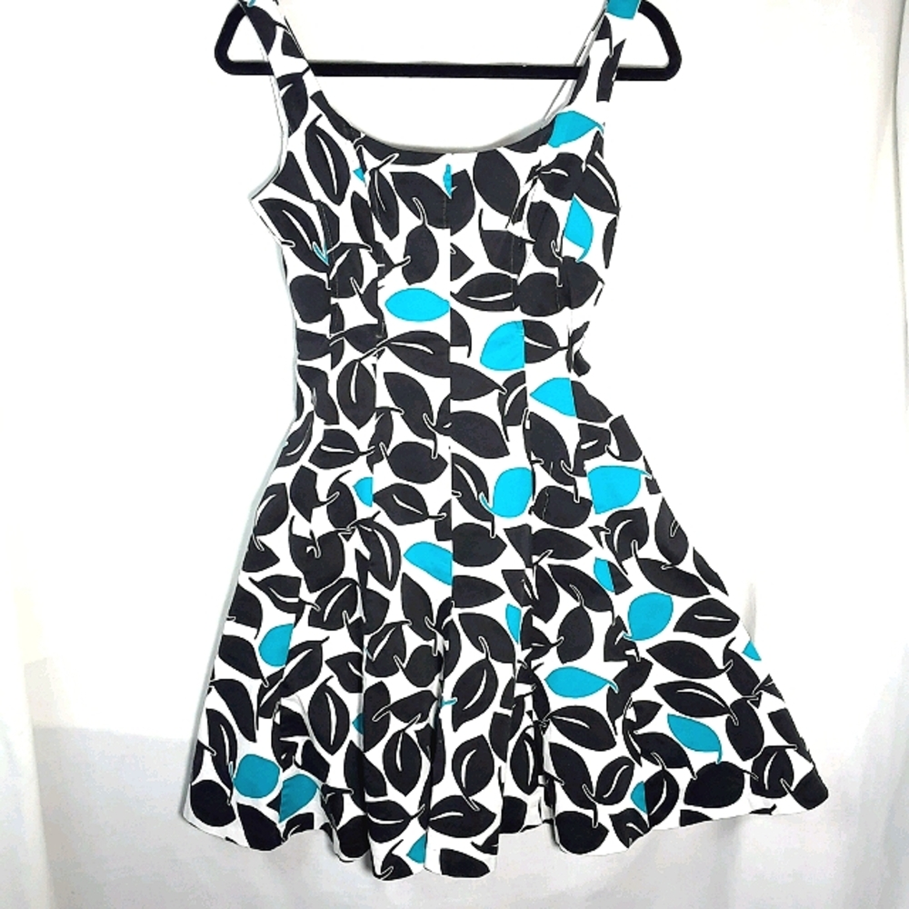 Nine West blue black white leaf print dress